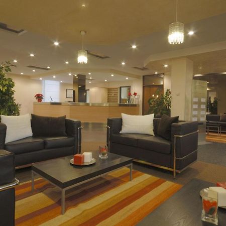 Hotel First Calenzano Dalaman gambar