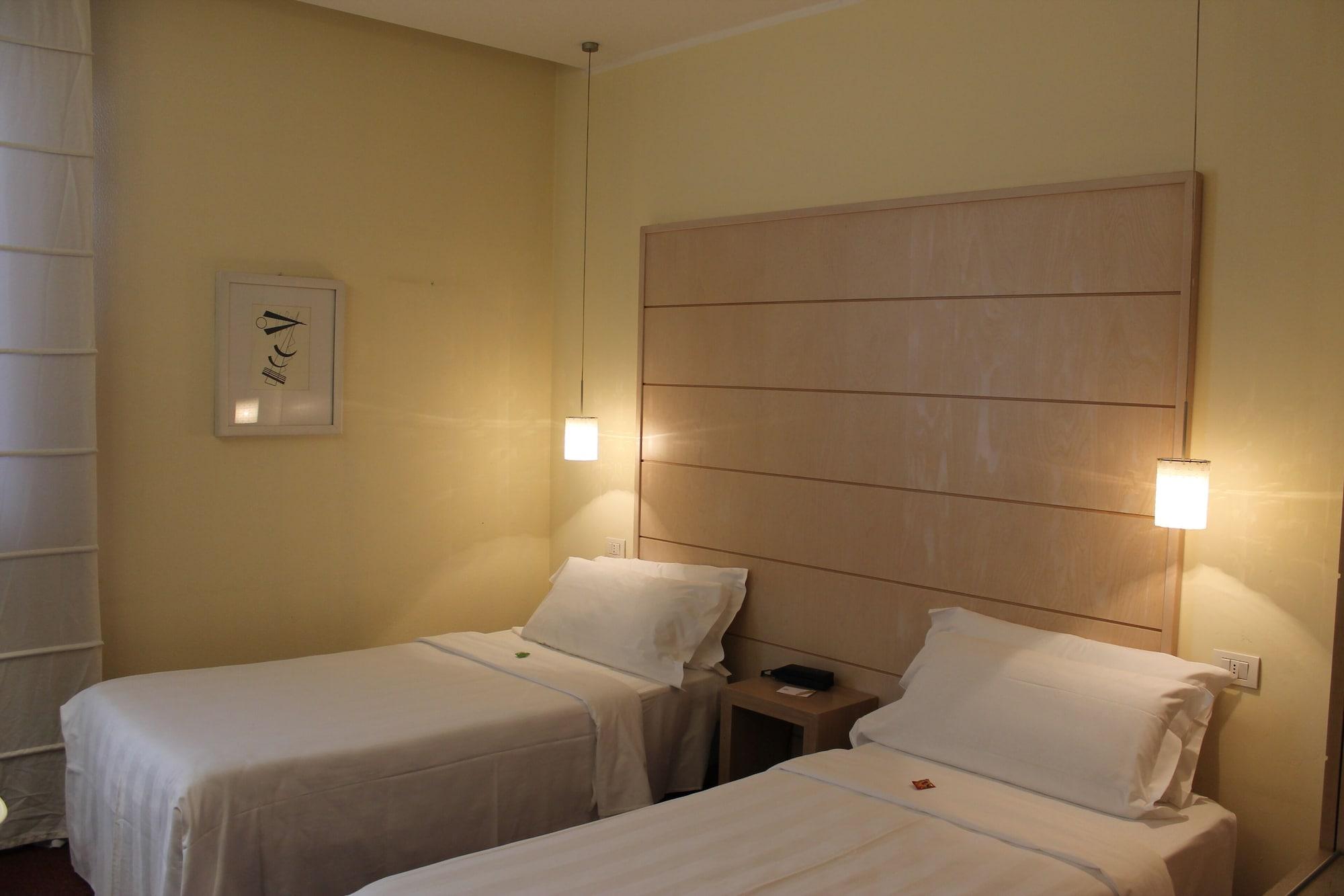 Hotel First Calenzano Luaran gambar