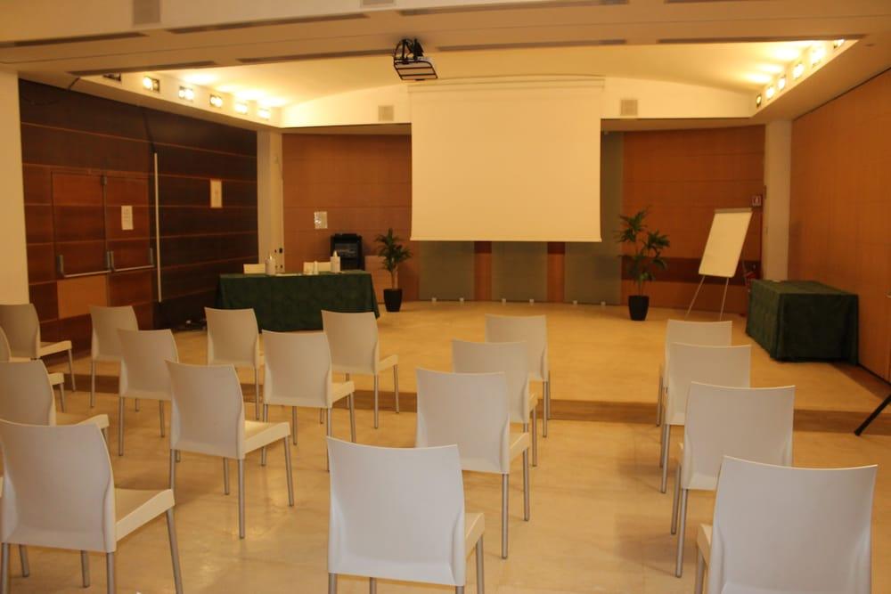 Hotel First Calenzano Luaran gambar